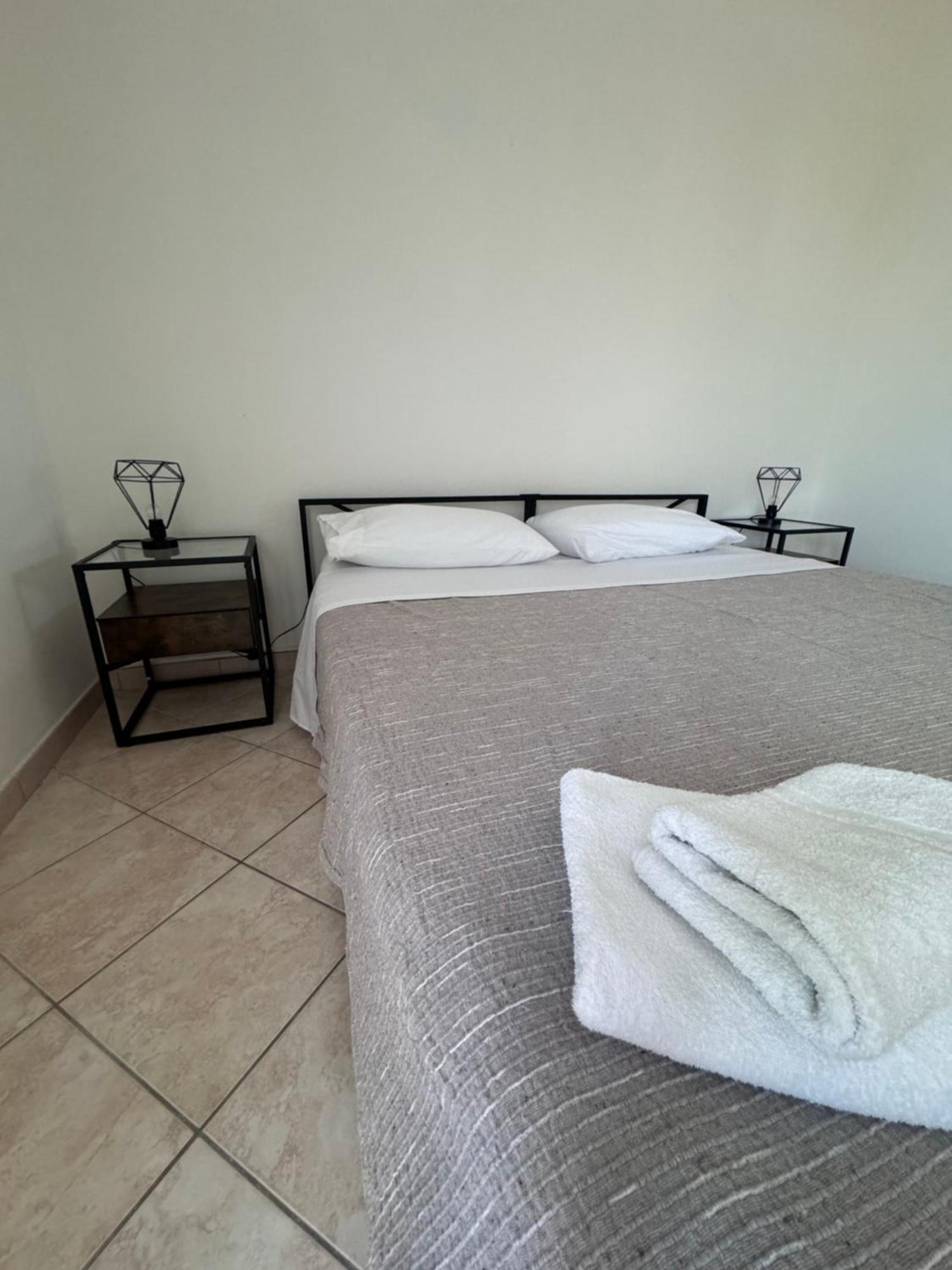 Galvani Apartment Порто Торес Екстериор снимка